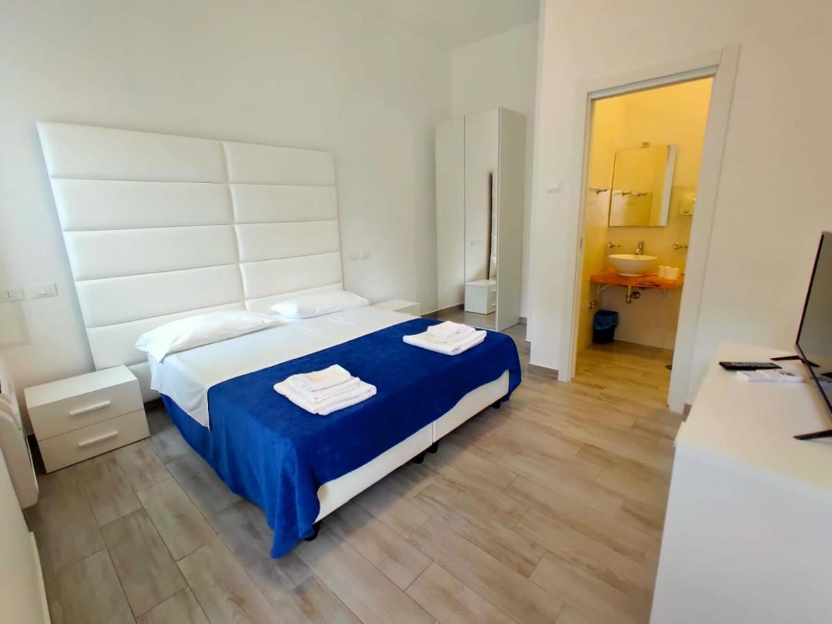 Hotel Artemide Mare Paestum Ruang foto