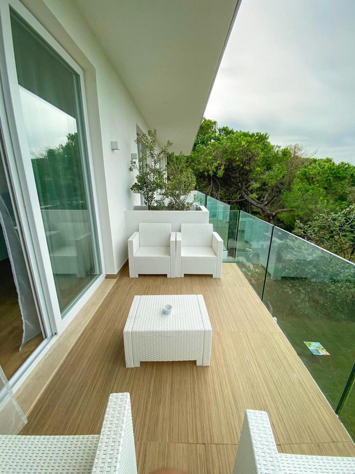 Hotel Artemide Mare Paestum Bagian luar foto