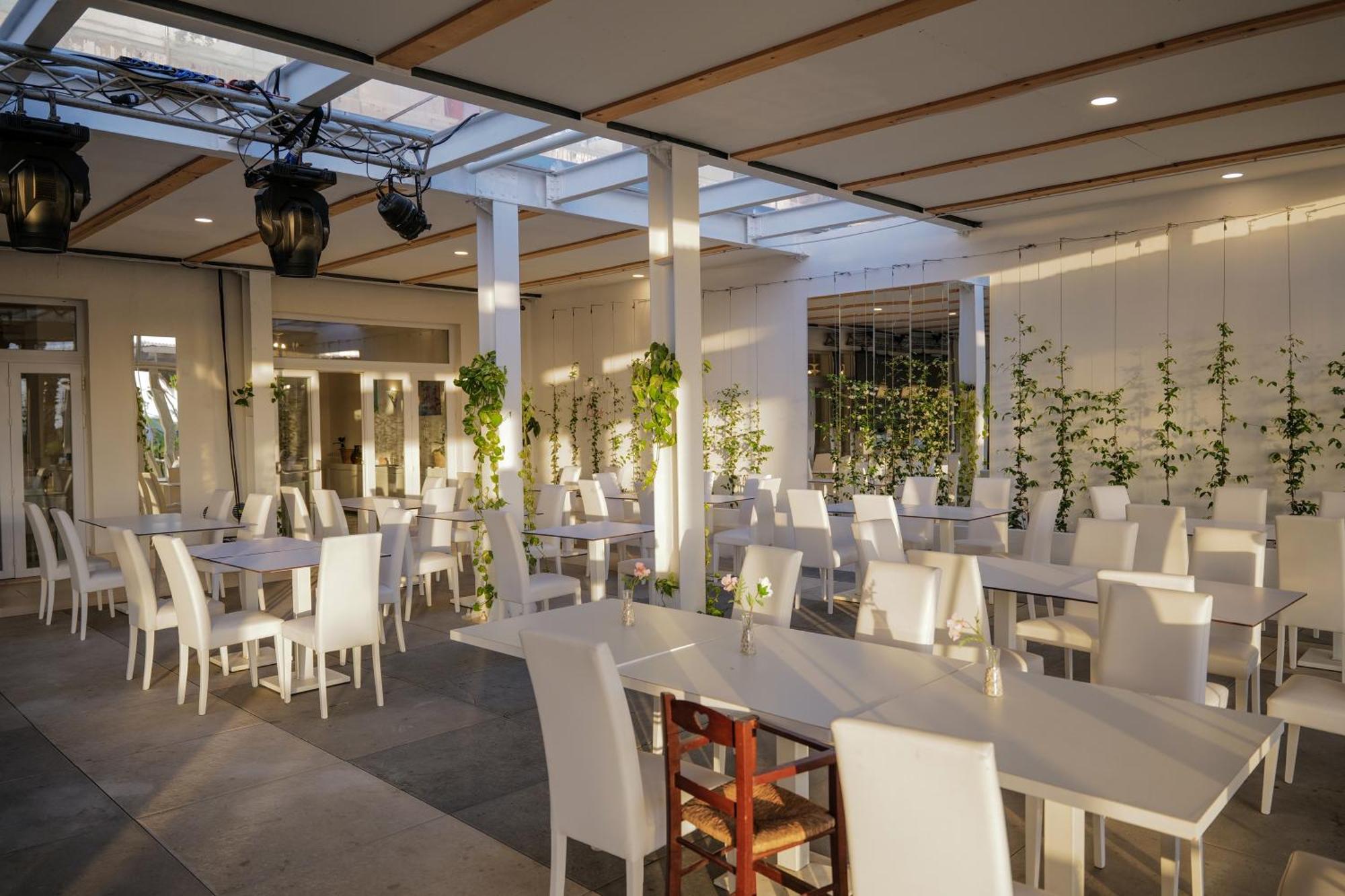 Hotel Artemide Mare Paestum Bagian luar foto